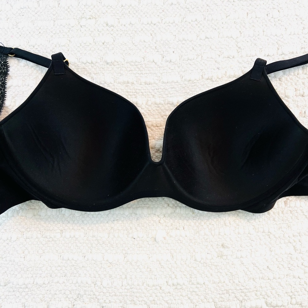 36D Victoria’s Secret Incredible Lined Demi Bra - Picture 6 of 7